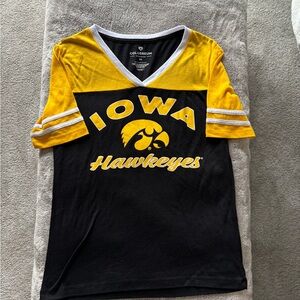 Women’s Iowa Hawkeyes Colosseum V-Neck Top